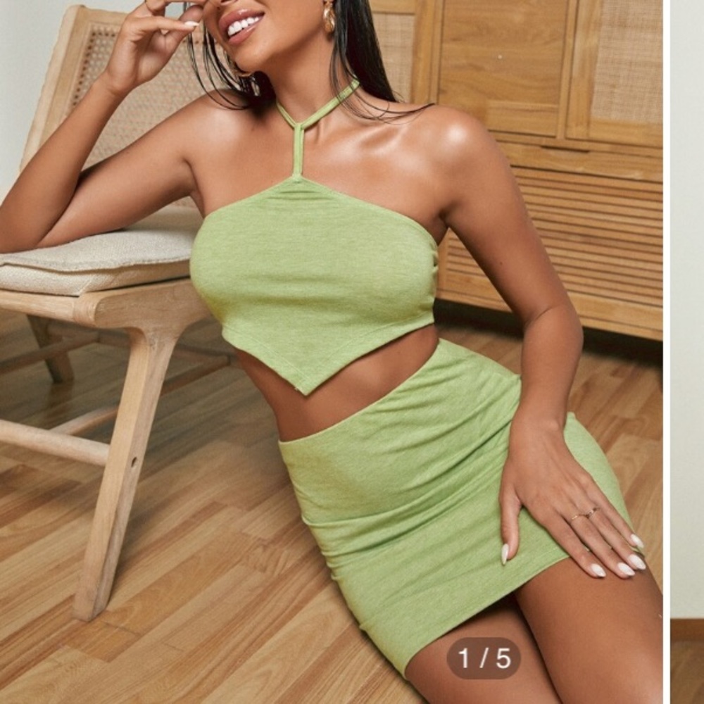 SHEIN GREEN TWO PIECE SET BANDANA HALTER TOP & SKIRT SMALL